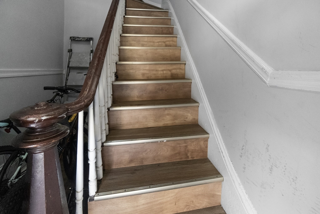 225 London Street Boston, MA 02128 - Photo 10 of 10 a view of entryway