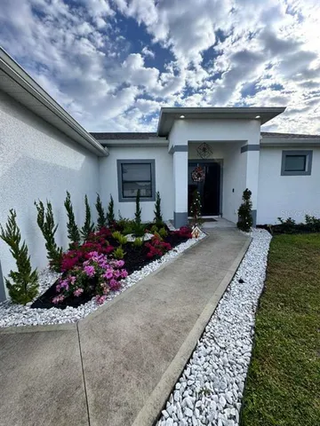 $2,200 | 407 Ranier Avenue, Lehigh Acres, FL 33974