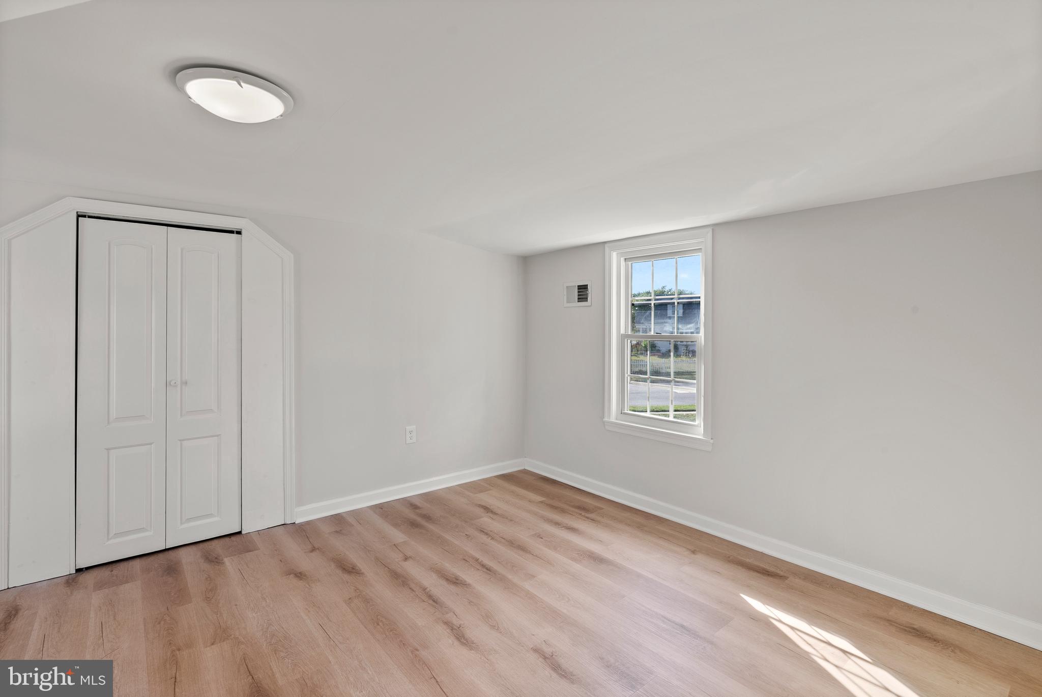 3301 Sollers Point Road Baltimore, MD 21222 - Photo 13 of 23