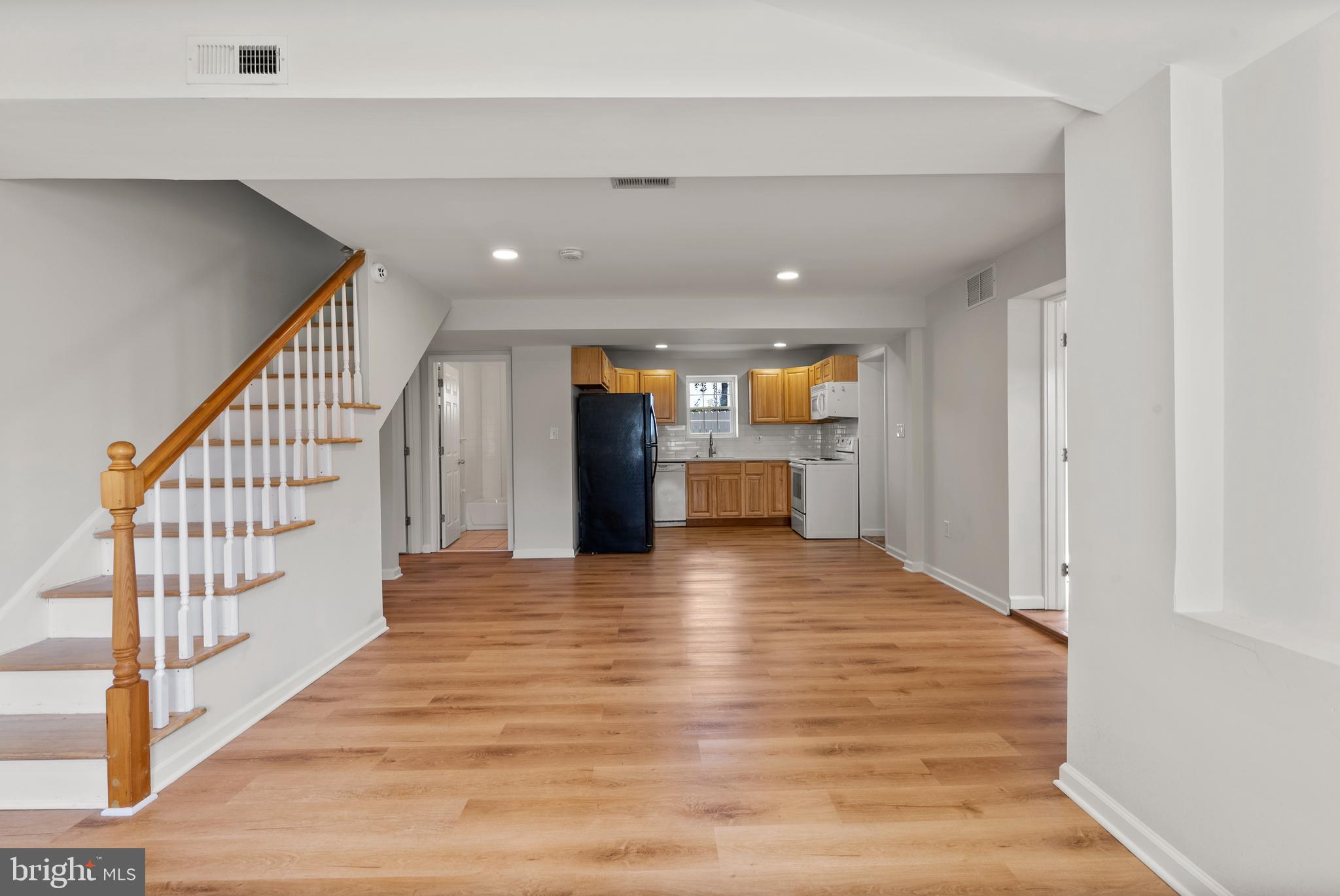 3301 Sollers Point Road Baltimore, MD 21222 - Photo 6 of 23