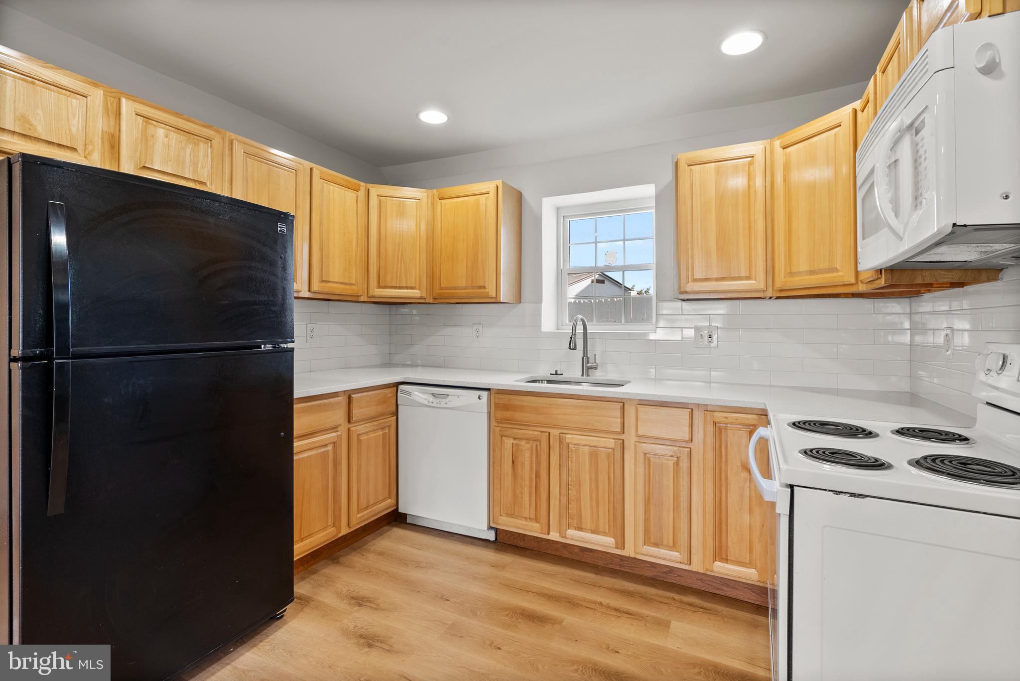 3301 Sollers Point Road Baltimore, MD 21222 - Photo 7 of 23