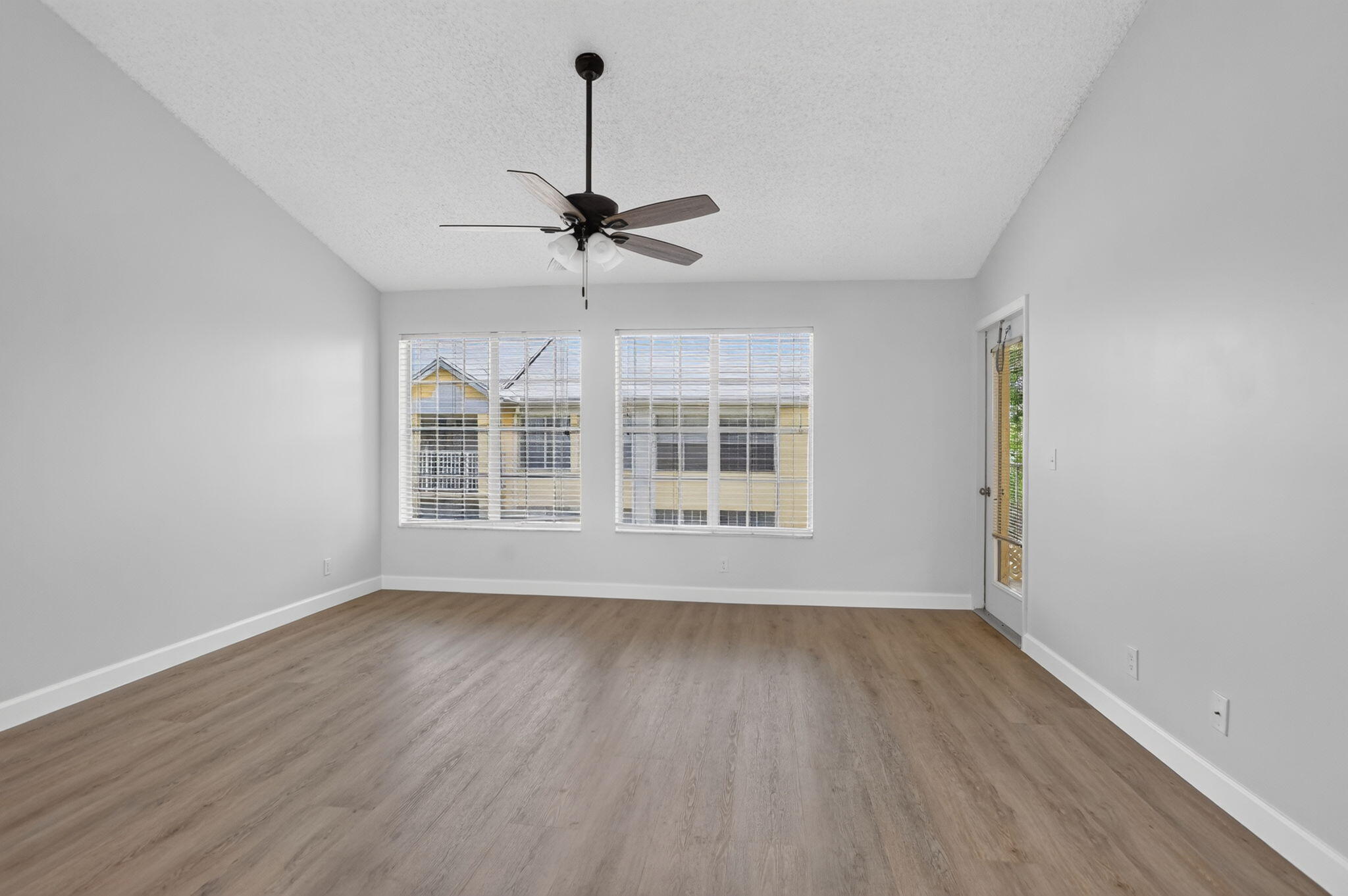 6323 La Costa Drive, Unit M Boca Raton, FL 33433 - Photo 7 of 33 living
