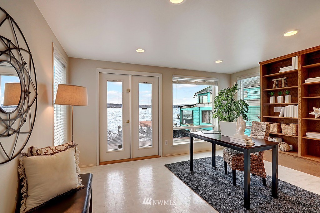 10358 Riviera Place Northeast Seattle, WA 98125 - Photo 16 of 25 Gallery Image 16