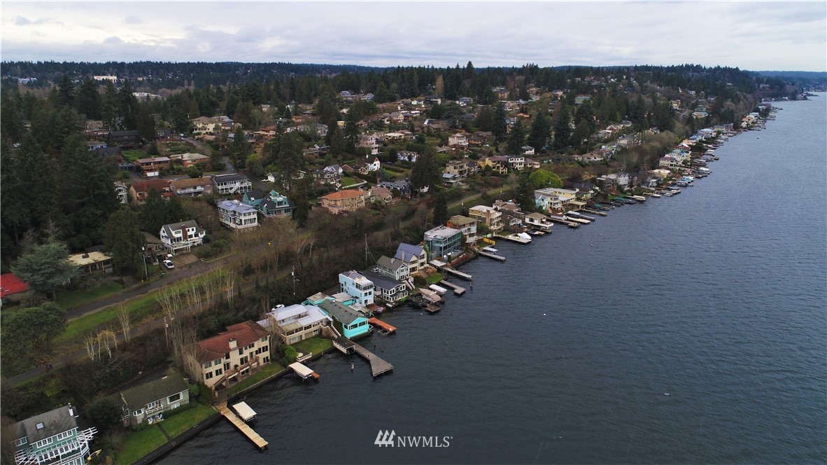10358 Riviera Place Northeast Seattle, WA 98125 - Photo 22 of 25 Gallery Image 22