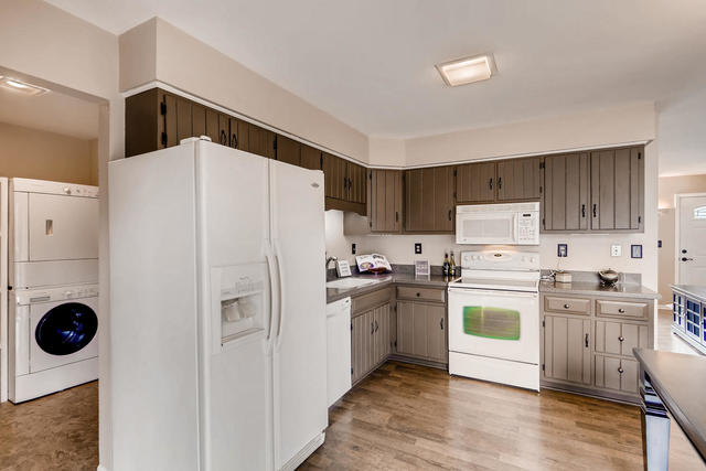 2310 Gettysburg Drive Aurora, IL 60506 - Photo 3 of 11