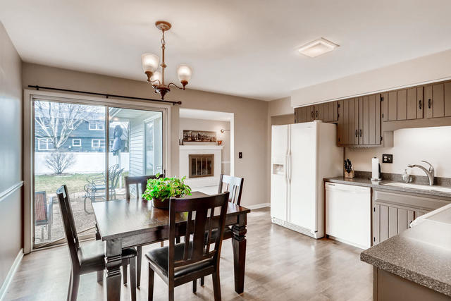 2310 Gettysburg Drive Aurora, IL 60506 - Photo 4 of 11