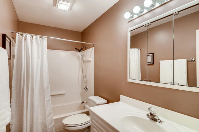 2310 Gettysburg Drive Aurora, IL 60506 - Photo 9 of 11