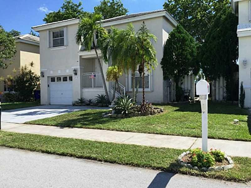 6710 Fern Street Pompano Beach, FL 33063 - Photo 11 of 14 Exterior Front