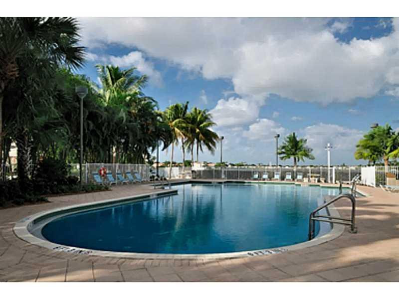 6710 Fern Street Pompano Beach, FL 33063 - Photo 10 of 14 Pool