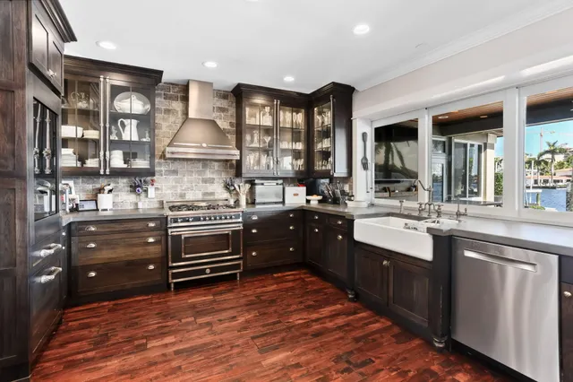 a view of a living room