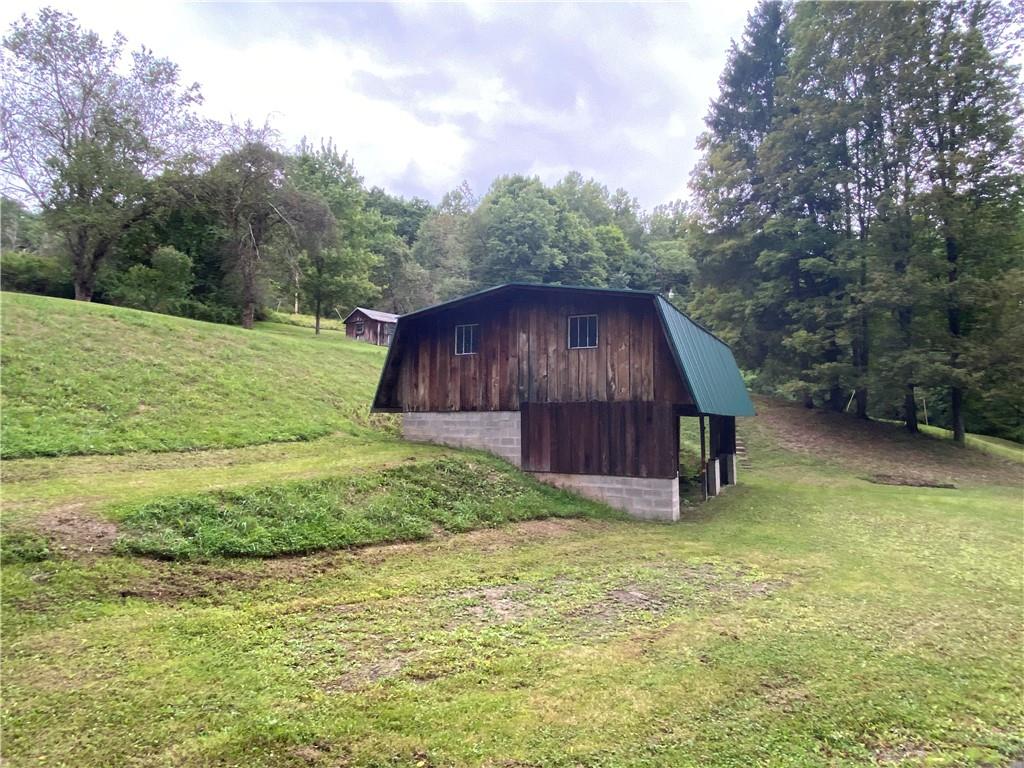 1181 Griffith Road Ligonier, PA 15658 - Photo 4 of 12 Gallery Image 4