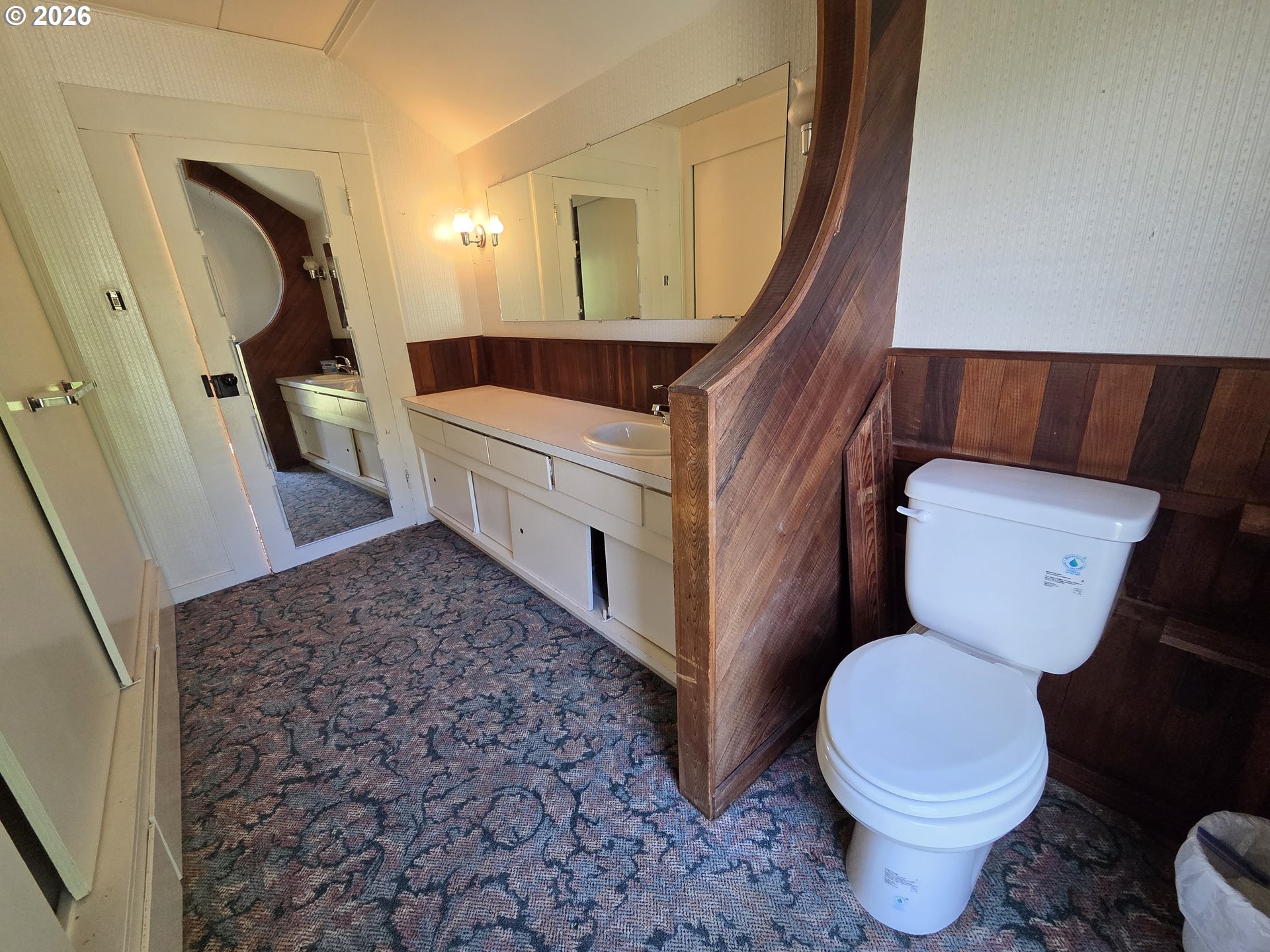 94665 North Bank Pistol River Road Gold Beach, OR 97444 - Photo 42 of 48 Bathroom