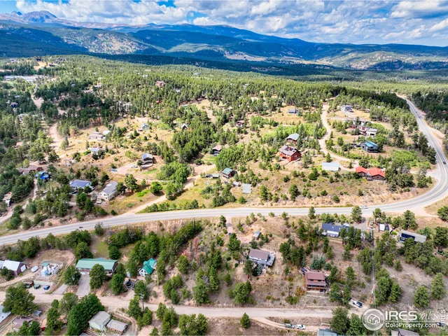 a view of an outdoor space and a yard