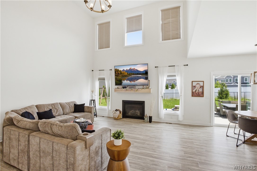 5561 Cooper Ridge Hamburg, NY 14075 - Photo 5 of 50 2 story living room
