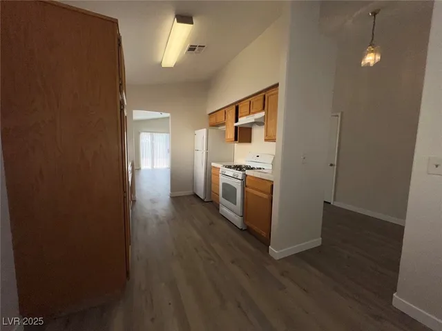 $1,895 | 635 Delorean Drive, North Las Vegas, NV 89081