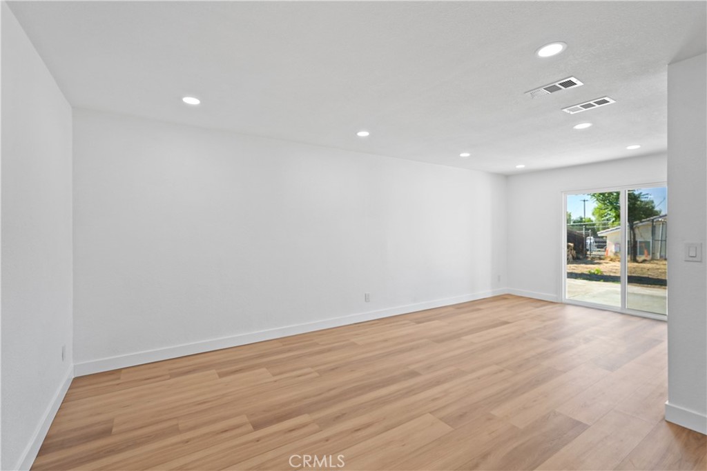 527 West 10th Street Perris, CA 92570 - Photo 22 of 62
