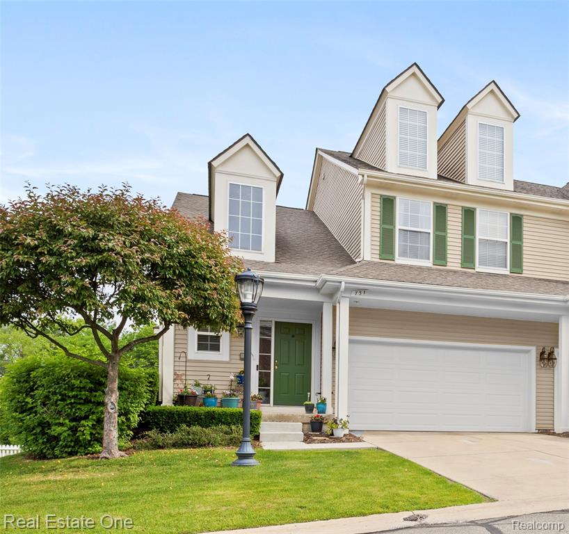 731 East Bluff Court Rochester Hills, MI 48306 - Photo 1 of 39