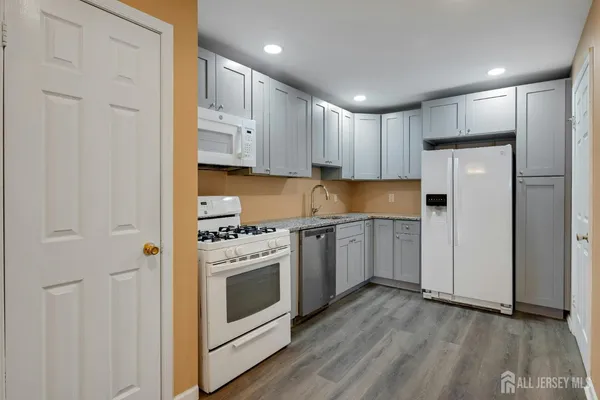 $399,900 | 177 Bexley Lane, Piscataway, NJ 08854
