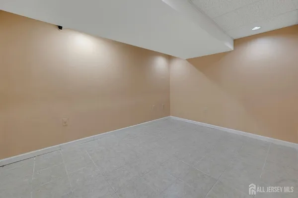 $399,900 | 177 Bexley Lane, Piscataway, NJ 08854