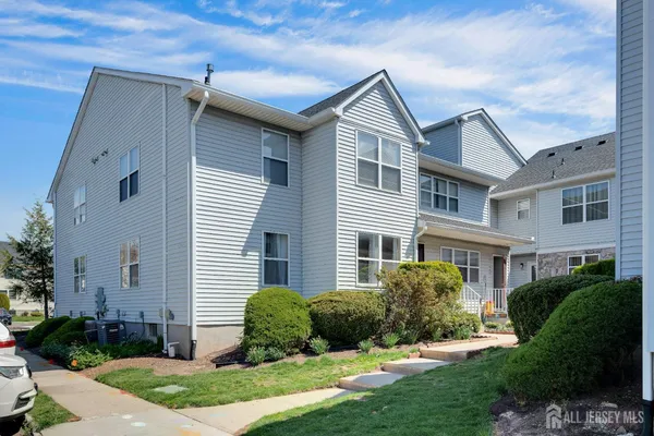 $399,900 | 177 Bexley Lane, Piscataway, NJ 08854