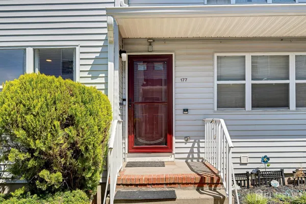 $399,900 | 177 Bexley Lane, Piscataway, NJ 08854