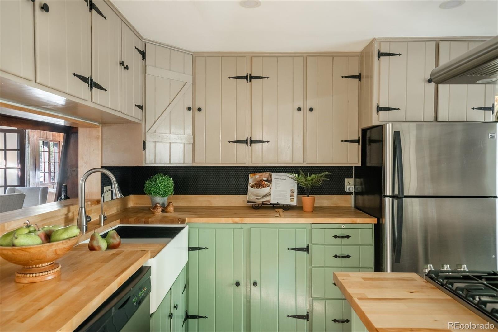 25728 Stanley Park Road Evergreen, CO 80439 - Photo 10 of 46