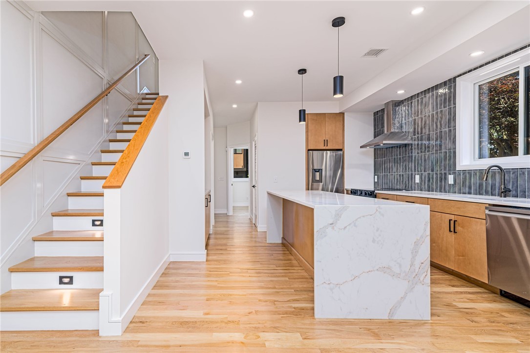 12 Daggett Court, Unit 1 Providence, RI 02906 - Photo 10 of 46