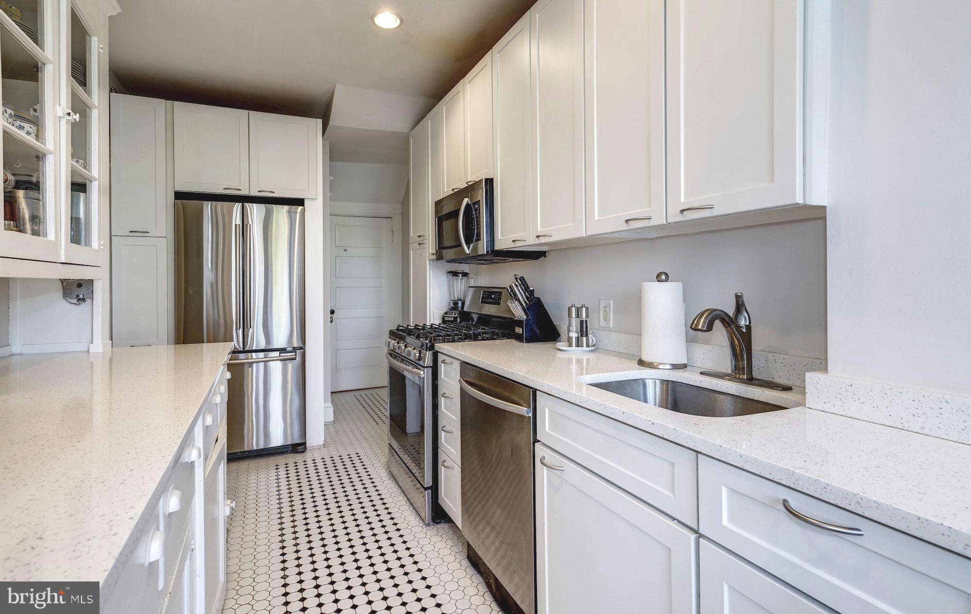 3411 R Street Northwest Washington, DC 20007 - Photo 16 of 35