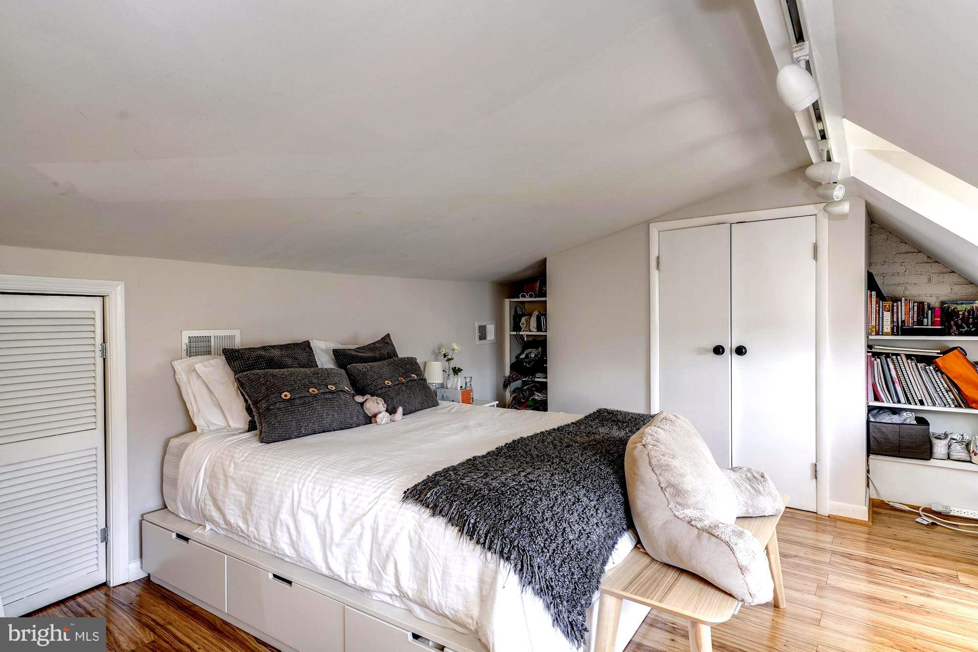 3411 R Street Northwest Washington, DC 20007 - Photo 25 of 35