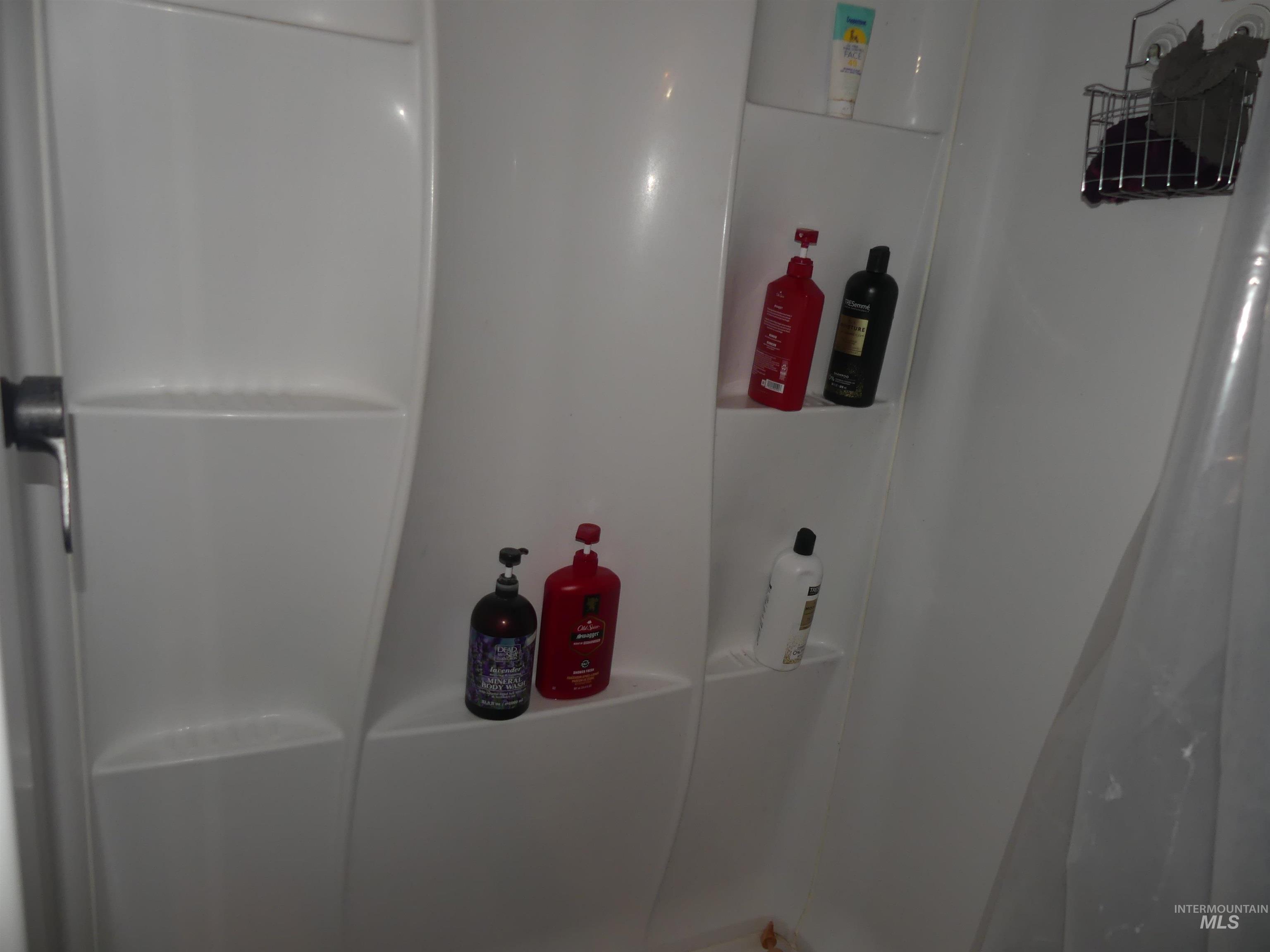 3427 18th Street Lewiston, ID 83501 - Photo 32 of 45 Bathroom featuring a stall shower