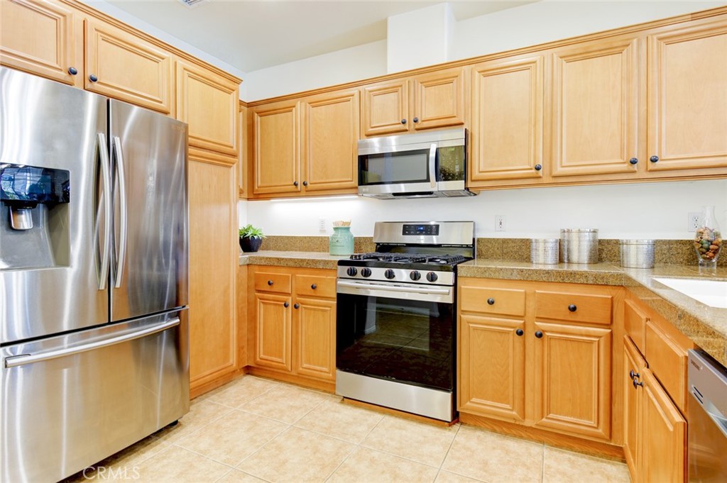 47 Strawflower Street Ladera Ranch, CA 92694 - Photo 6 of 46