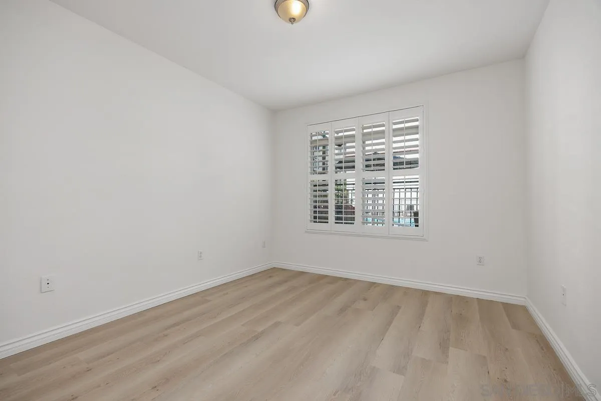 9263 Regents Road, Unit B108 La Jolla, CA 92037 - Photo 20 of 48