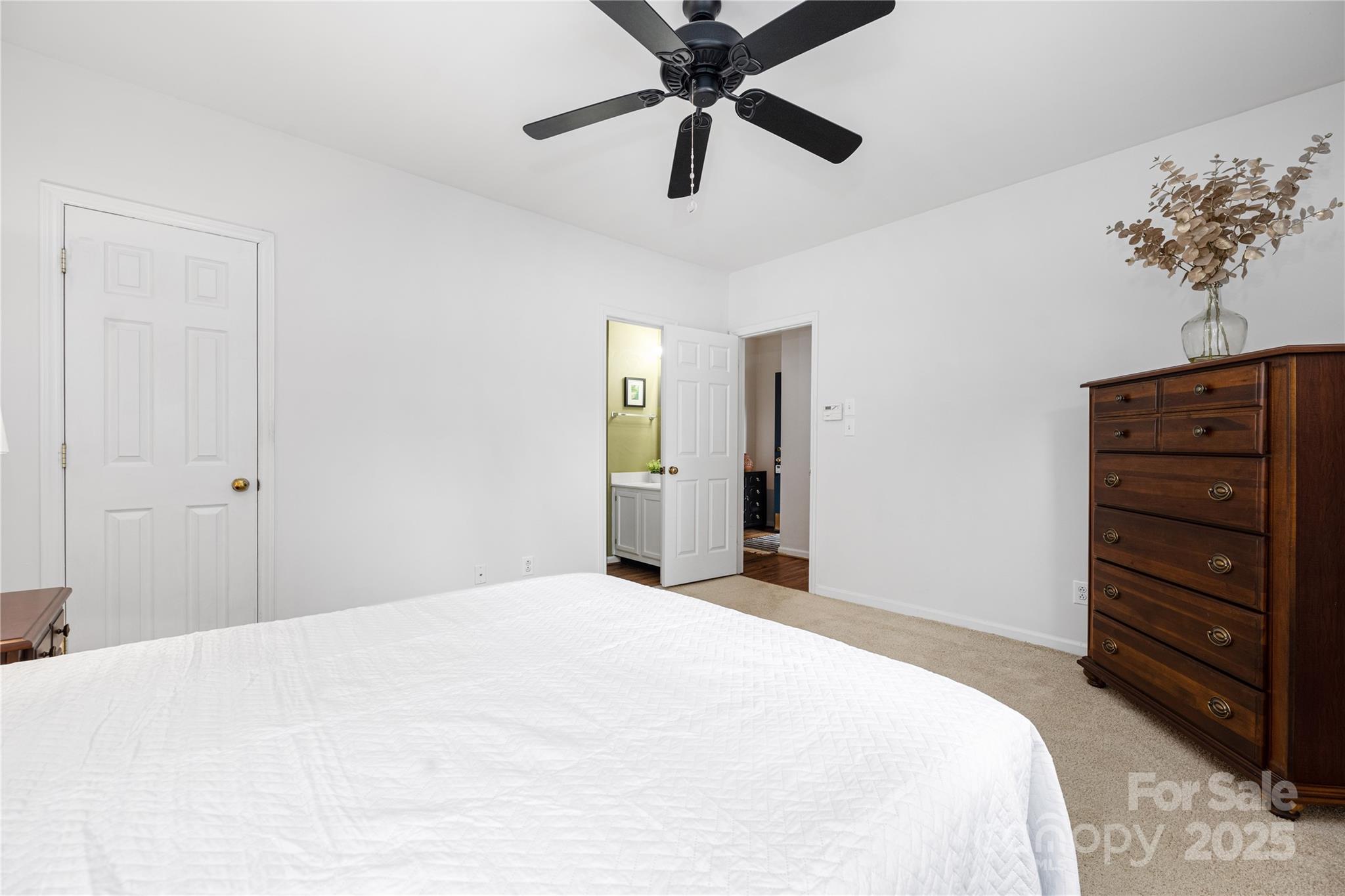 766 Marsh Road, Unit 2 Charlotte, NC 28209 - Photo 16 of 24 Gallery Image 16