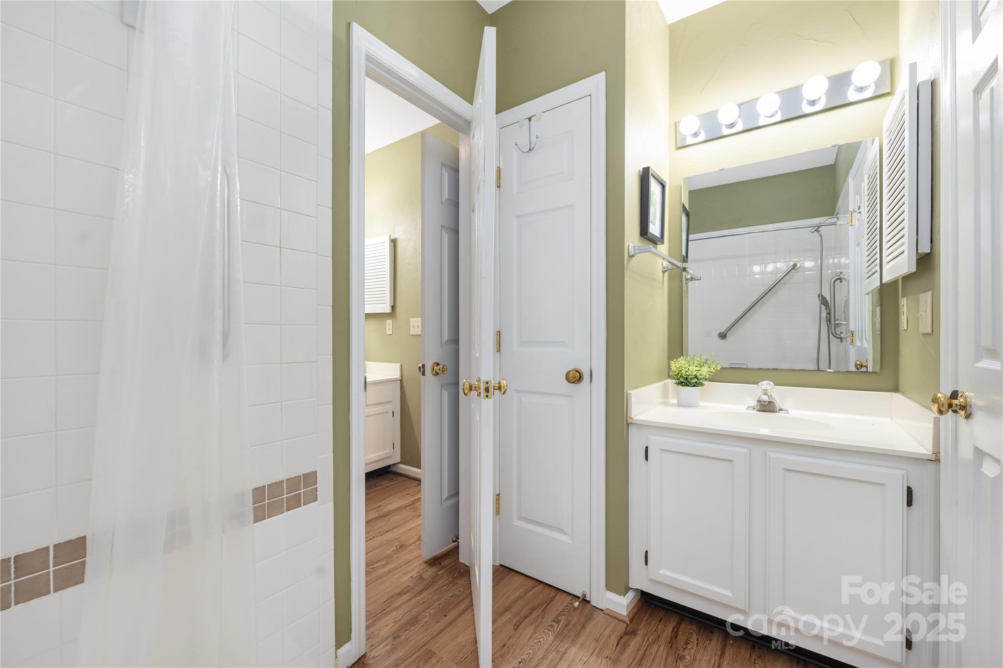 766 Marsh Road, Unit 2 Charlotte, NC 28209 - Photo 17 of 24 Gallery Image 17