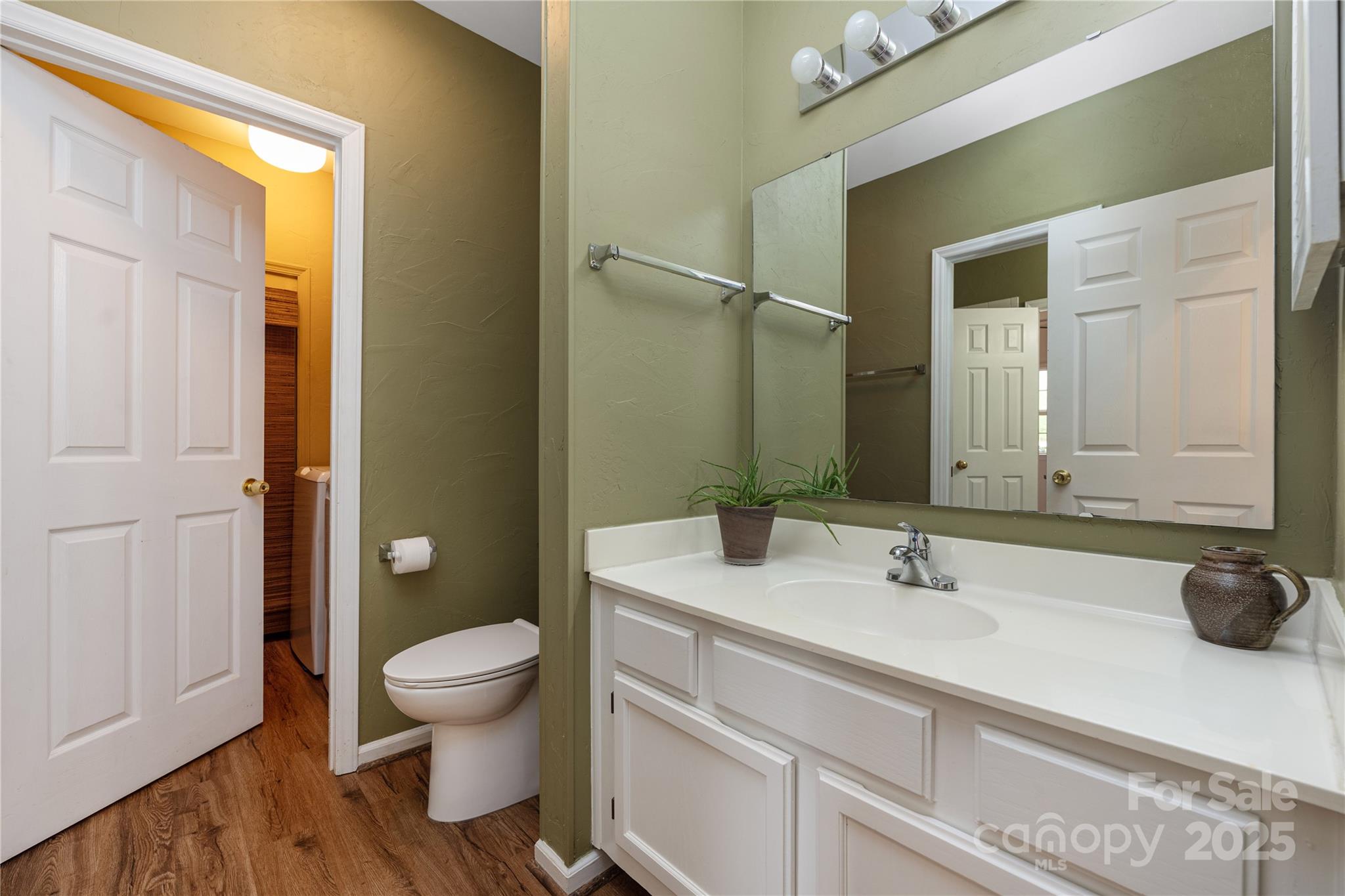 766 Marsh Road, Unit 2 Charlotte, NC 28209 - Photo 18 of 24 Gallery Image 18