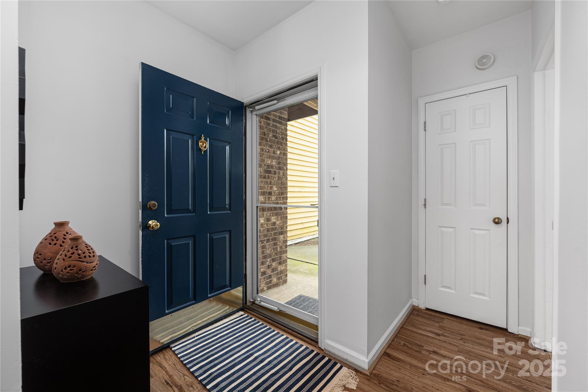 766 Marsh Road, Unit 2 Charlotte, NC 28209 - Photo 8 of 24 Gallery Image 8