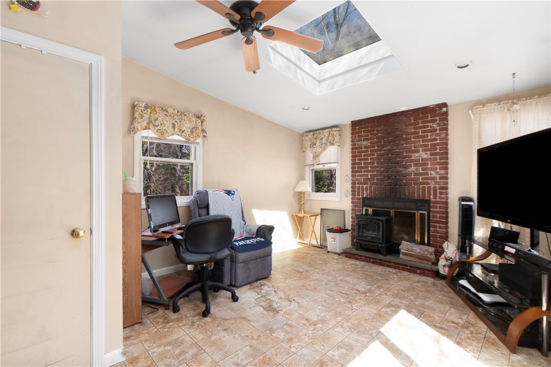 30 Frontier Road Warwick, RI 02889 - Photo 16 of 34