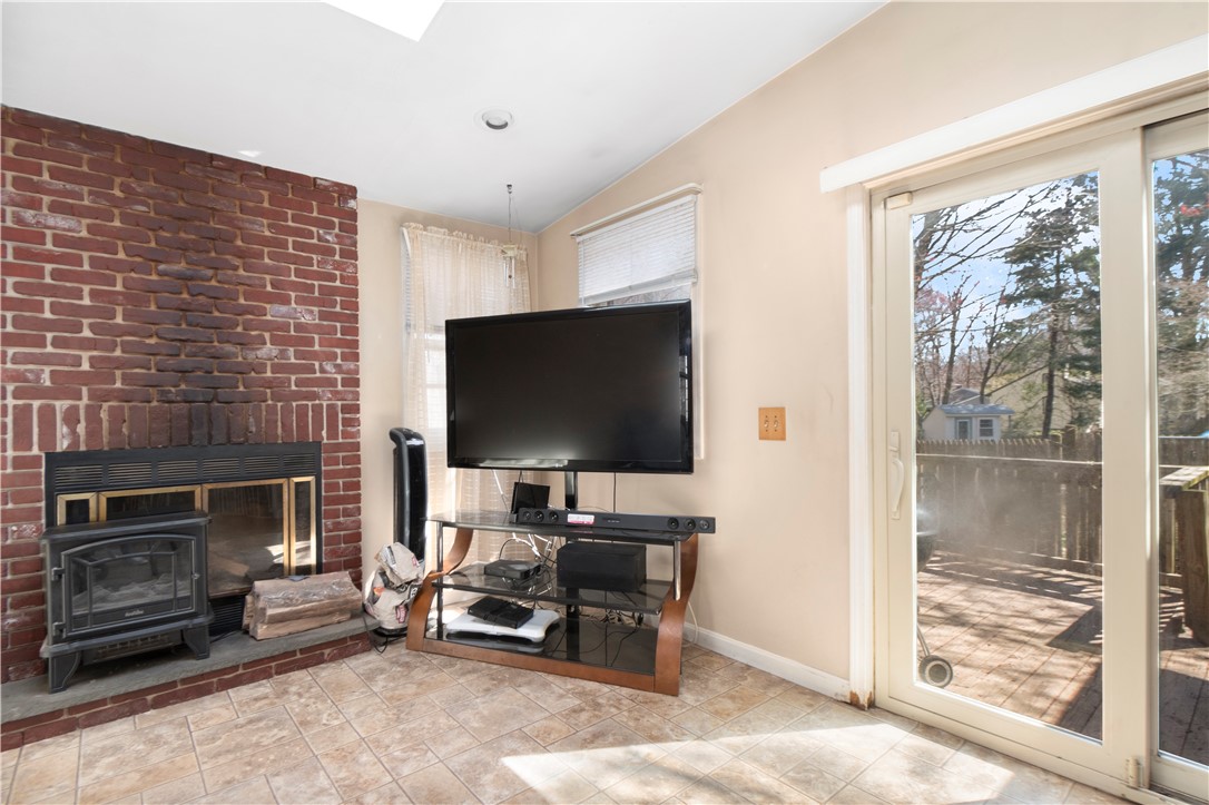 30 Frontier Road Warwick, RI 02889 - Photo 17 of 34