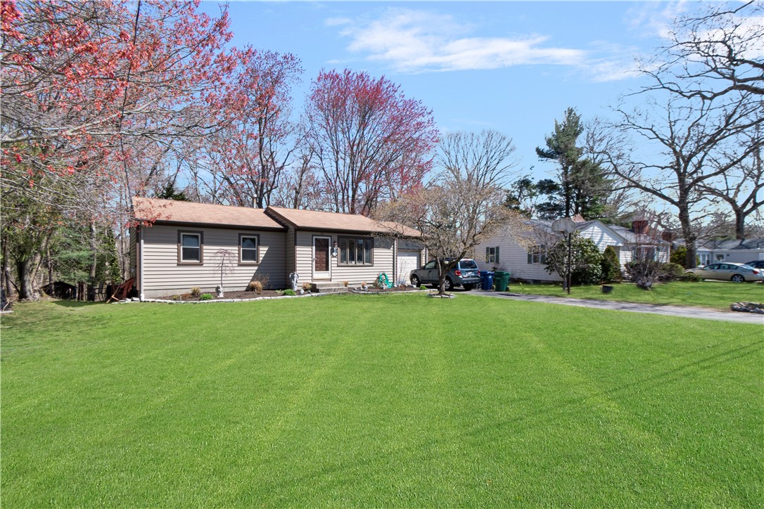 30 Frontier Road Warwick, RI 02889 - Photo 4 of 34