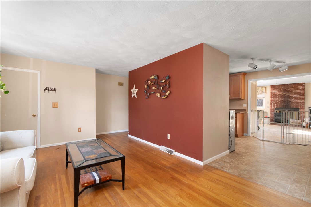 30 Frontier Road Warwick, RI 02889 - Photo 10 of 34