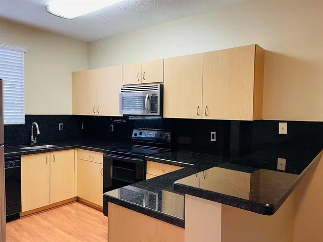 $2,500 | 4854 Northwest 58th Manor, Coconut Creek, FL 33073