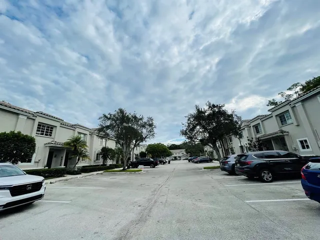 $2,500 | 4854 Northwest 58th Manor, Coconut Creek, FL 33073