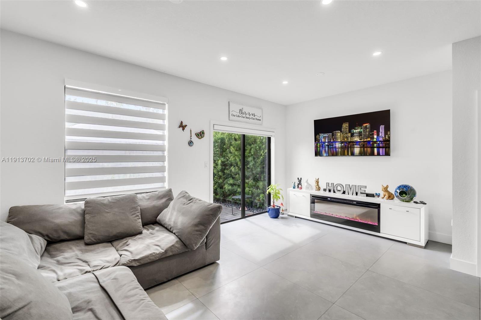 14782 Southwest 181st Terrace Miami, FL 33187 - Photo 17 of 49