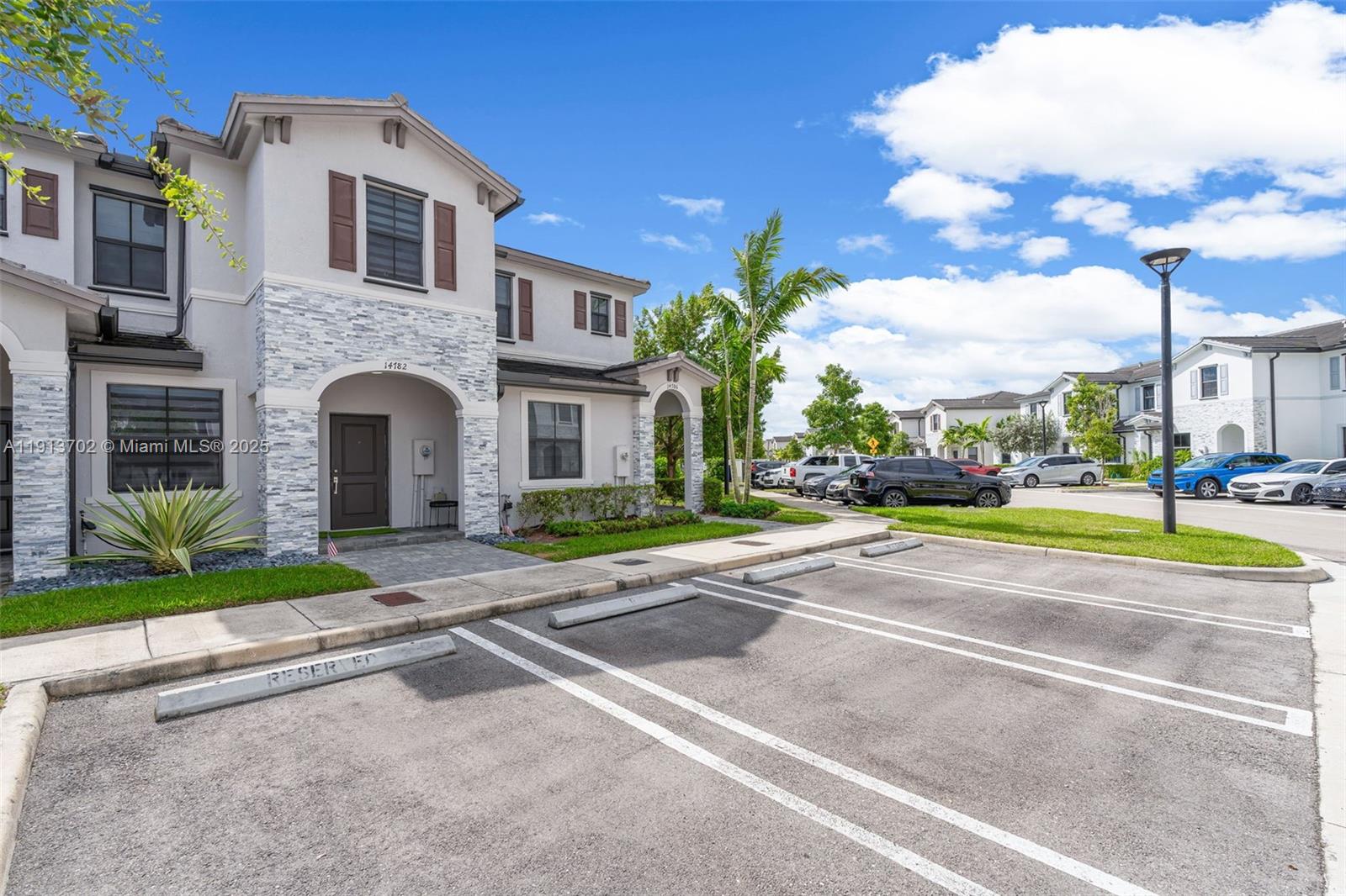 14782 Southwest 181st Terrace Miami, FL 33187 - Photo 3 of 49