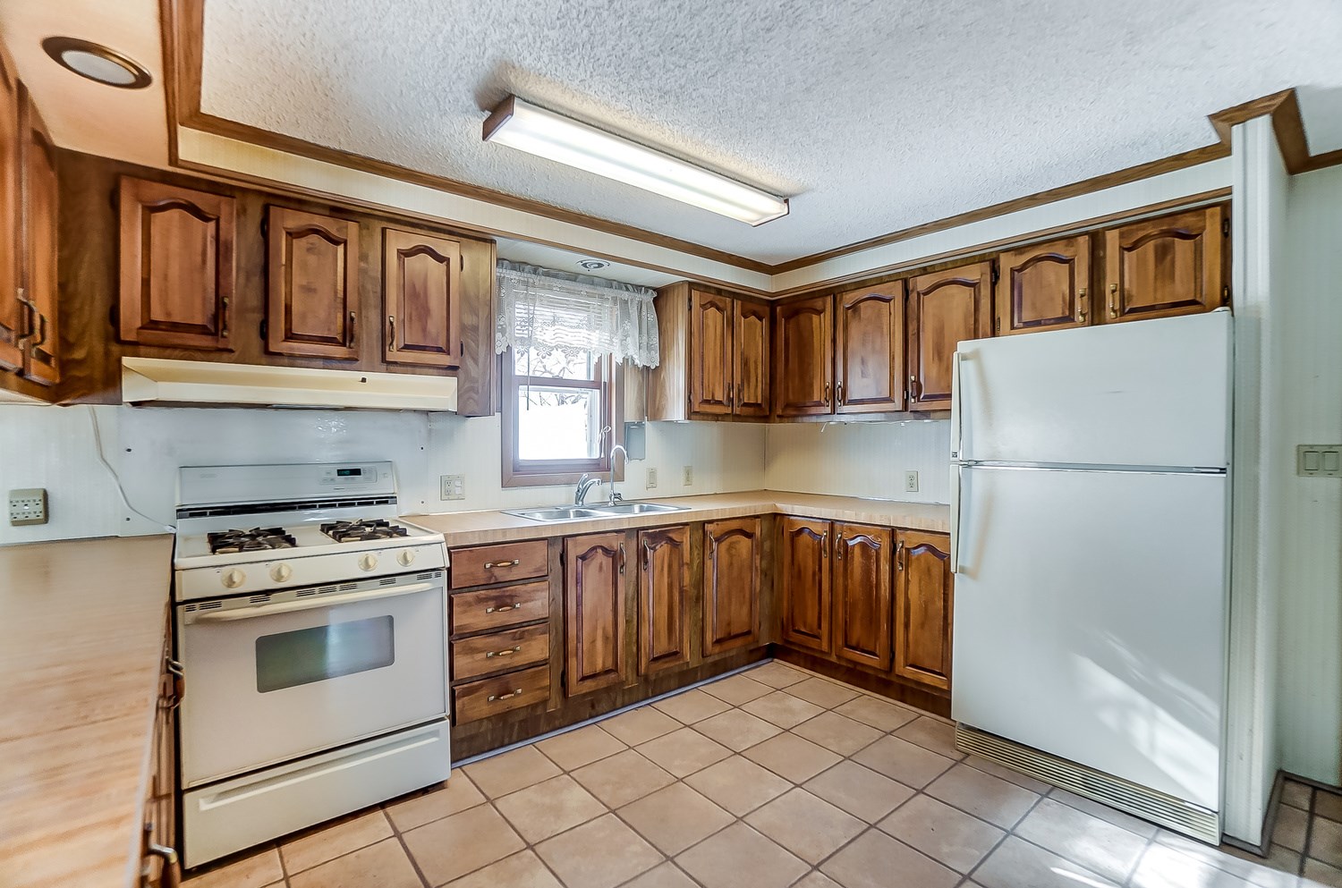 6285 North Van Guilder Road Fremont, IN 46737 - Photo 11 of 33 Gallery Image 11