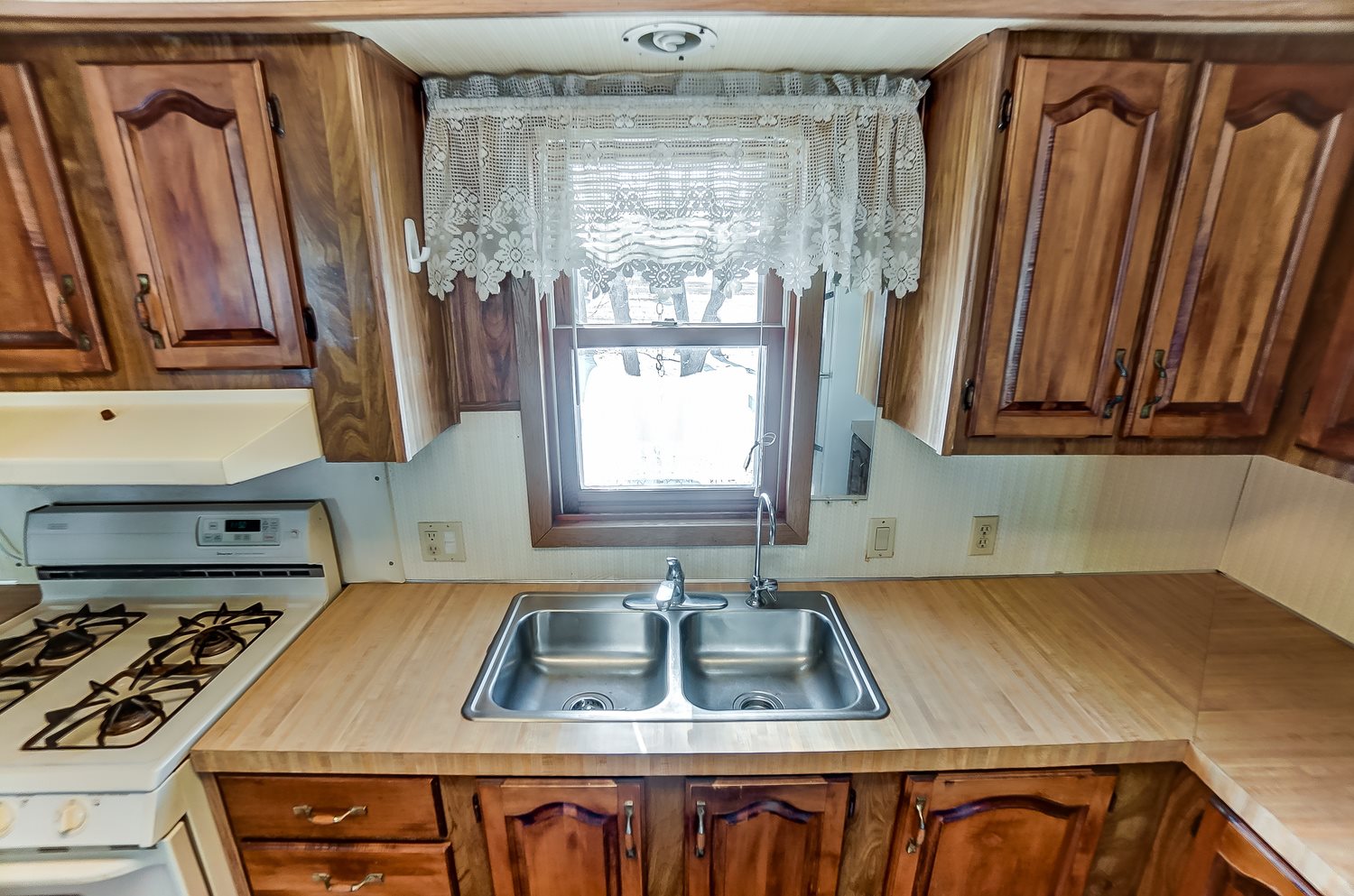 6285 North Van Guilder Road Fremont, IN 46737 - Photo 13 of 33 Gallery Image 13