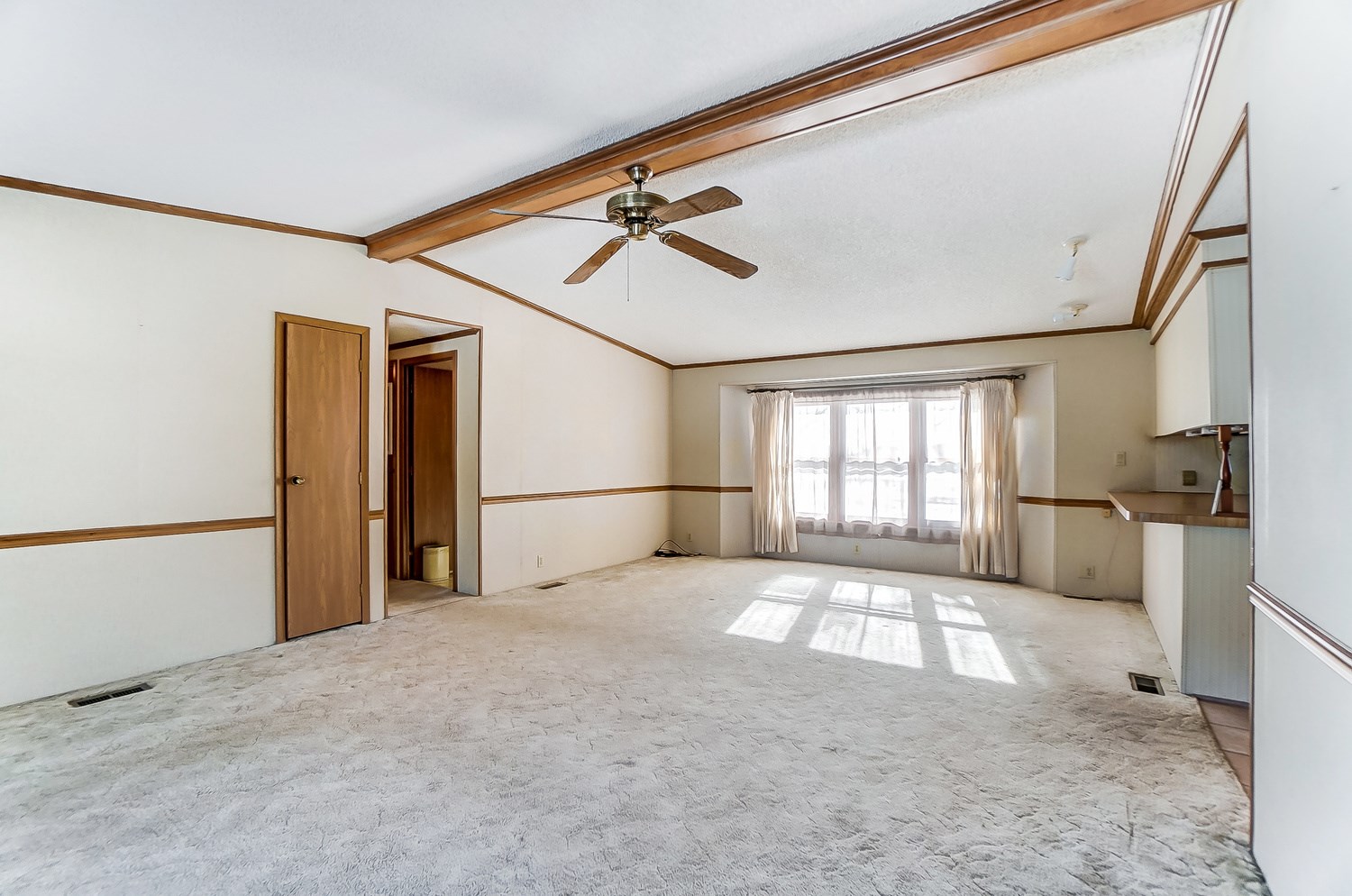 6285 North Van Guilder Road Fremont, IN 46737 - Photo 6 of 33 Gallery Image 6