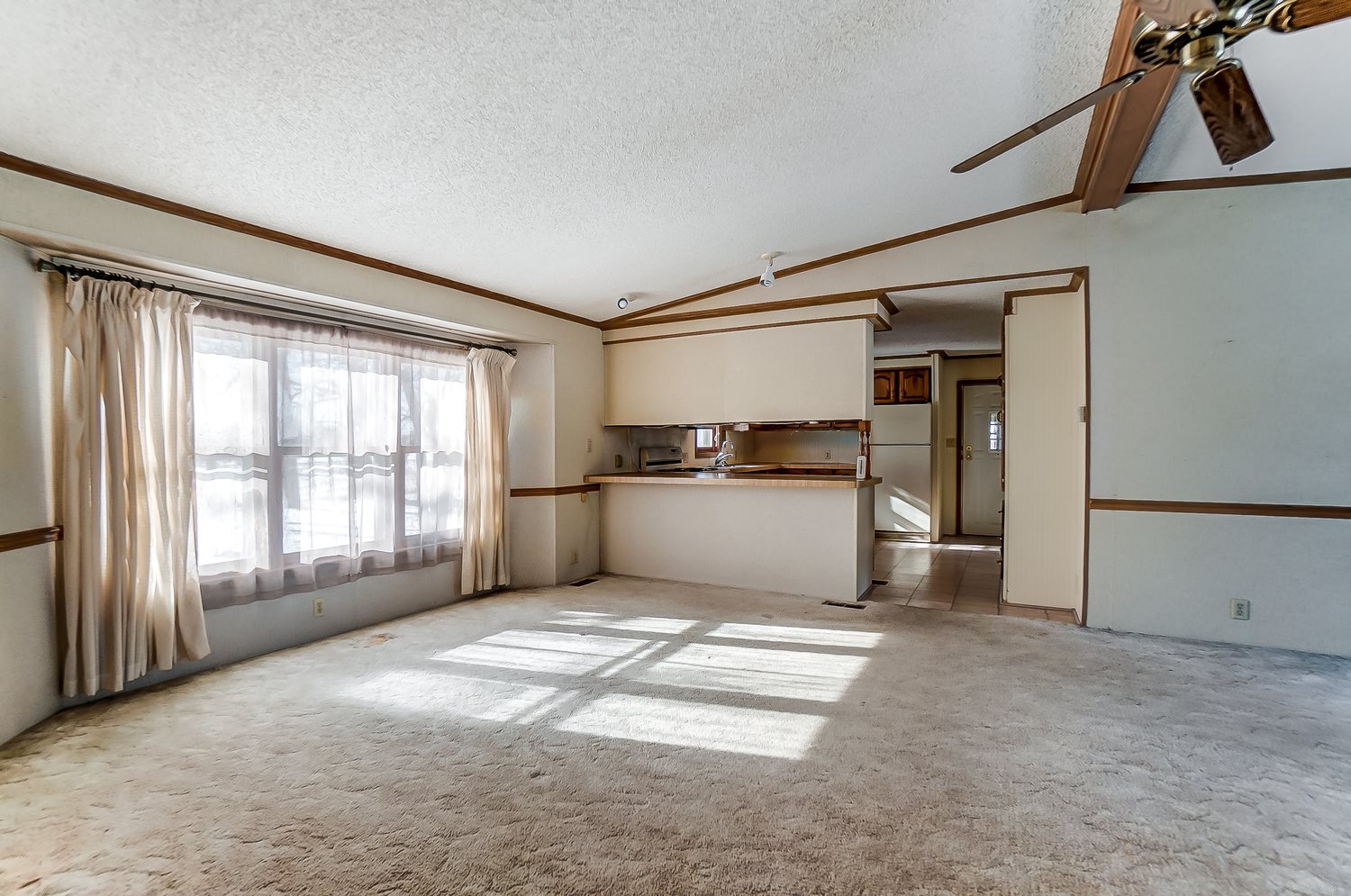 6285 North Van Guilder Road Fremont, IN 46737 - Photo 7 of 33 Gallery Image 7