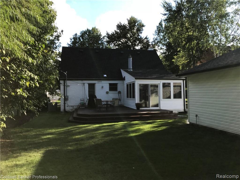 1002 Hawthorne Road Grosse Pointe Woods, MI 48236 - Photo 26 of 26