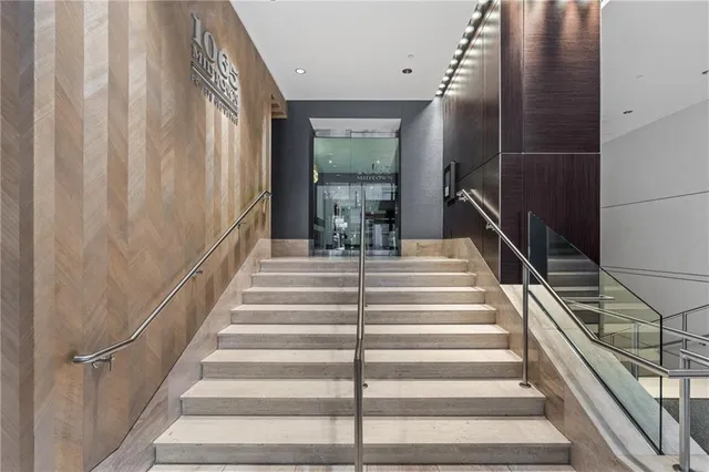 $1,255,000 | 1065 Peachtree Street Northeast, Unit 3105, Atlanta, GA 30309